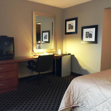Chestnut Tree Inn Portland Mall 205 Экстерьер фото