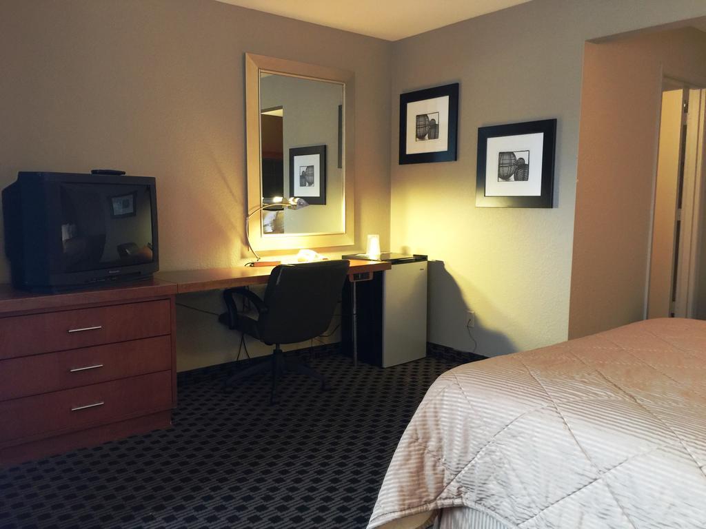 Chestnut Tree Inn Portland Mall 205 Экстерьер фото